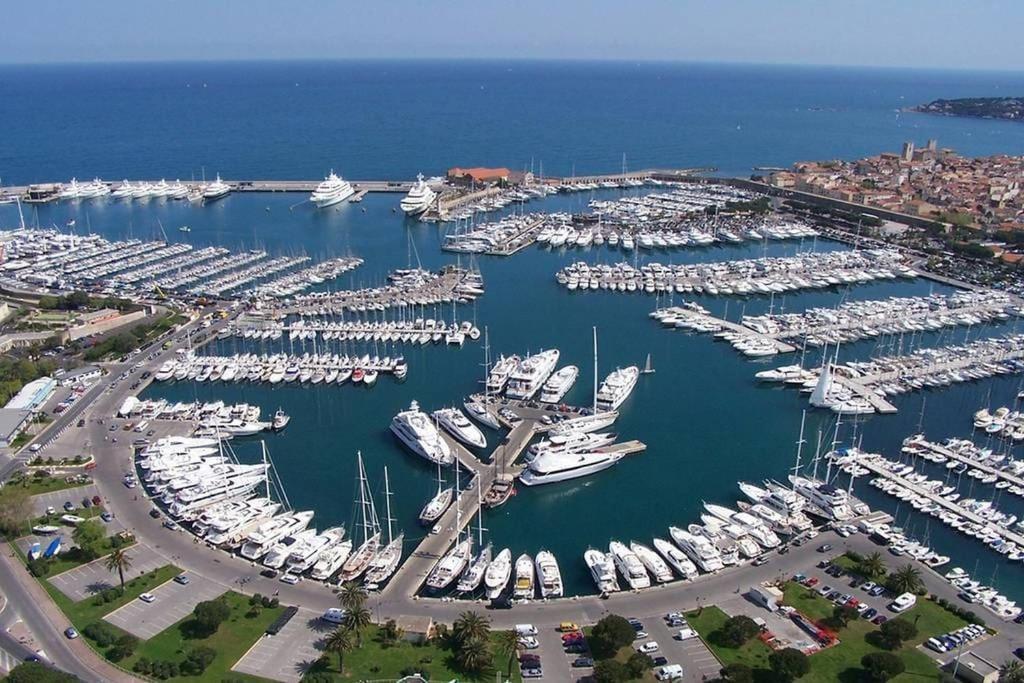 Le Provencal - Center Old 1br Flat With Ac, Wifi Apartment
